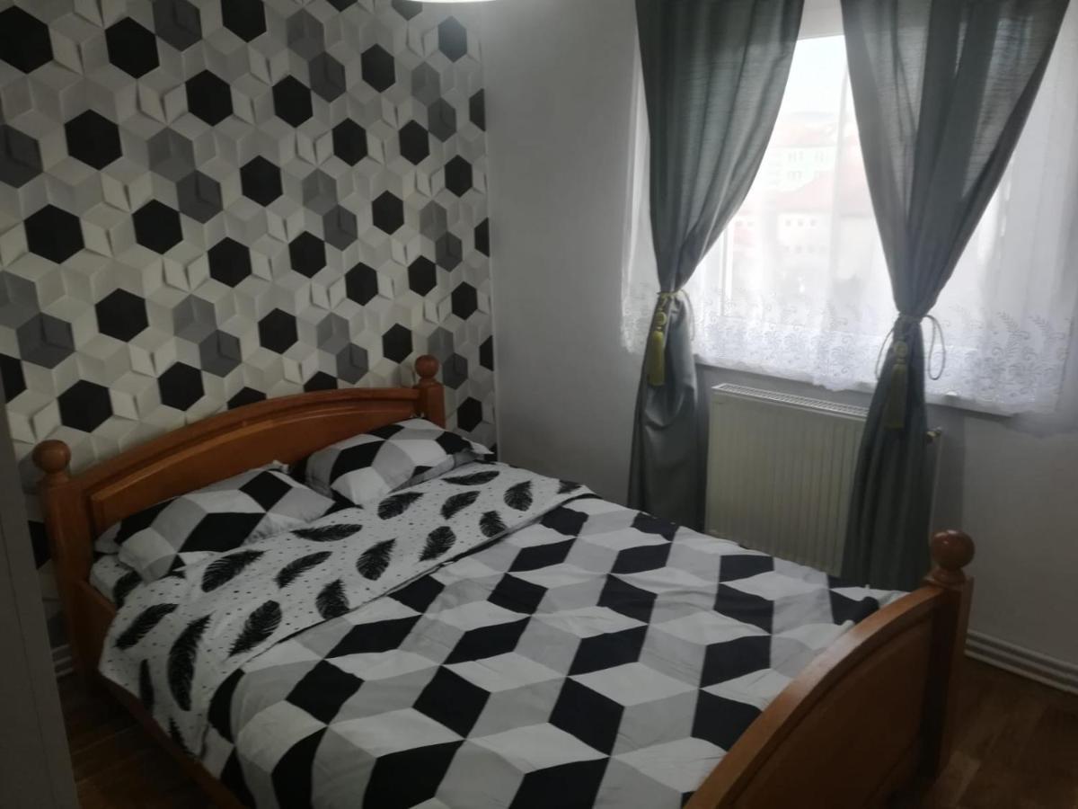 شقة سيبيو  في Apartament Erik المظهر الخارجي الصورة