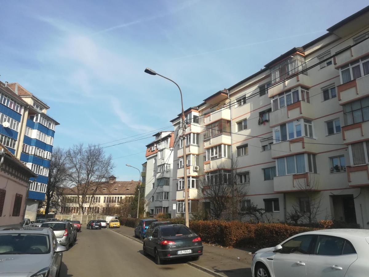 شقة سيبيو  في Apartament Erik المظهر الخارجي الصورة